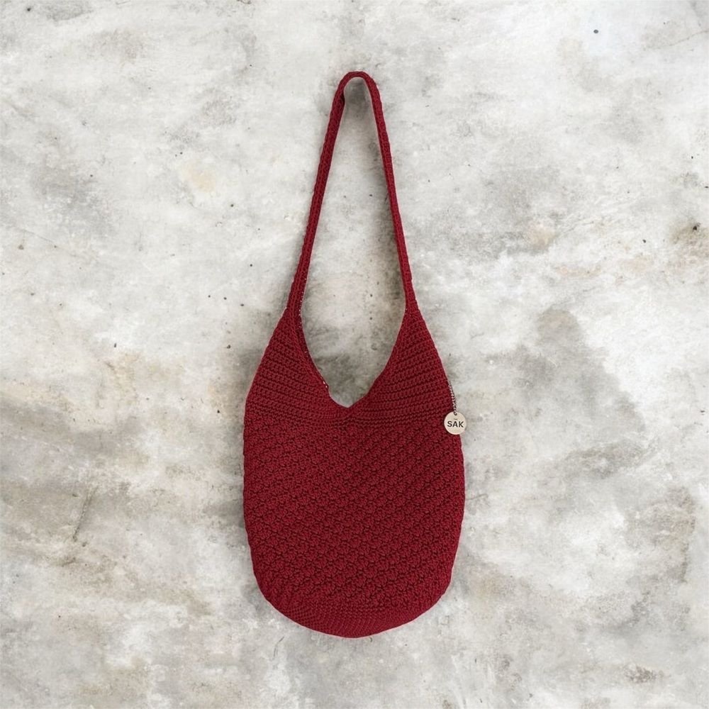 The SAK RED KNITTED SHOULDER SLOUGHY BAG PLUS EXTRA BAG INSIDE